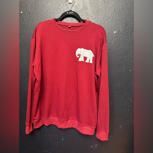 Source Unknown Tops - Women’s Red Elephant Sweatshirt Size XXL